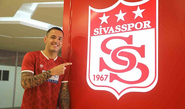 Sivasspor'un gol yükünü Rey Manaj sırtladı