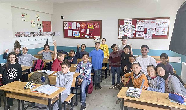 SUBÜ öğrencilerinden kitap bağışı