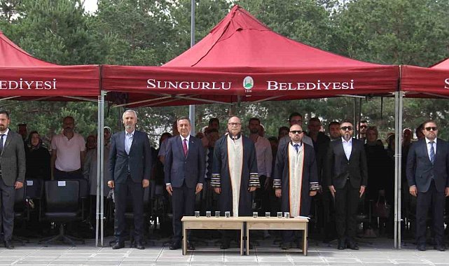 Sungurlu MYO'da mezuniyet coşkusu