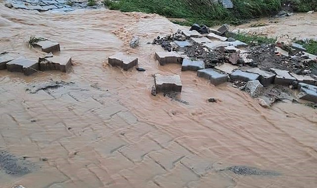 Sungurlu'da tarım arazilerini dolu vurdu