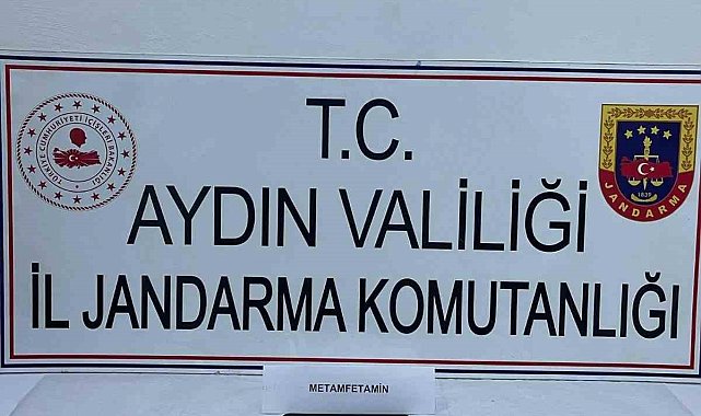 Şüpheli şahısların üzerlerinden uyuşturucu madde ele geçirildi