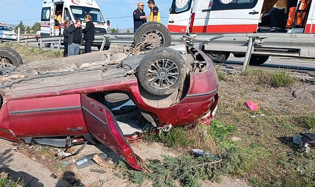 Takla atıp hurdaya dönen otomobilde 4 kişi yaralandı