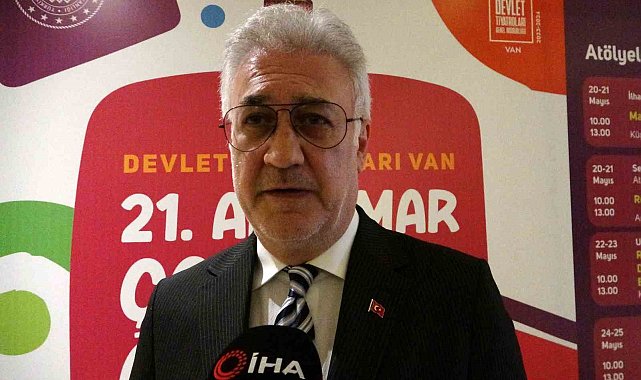 Tamer Karadağlı: "Van'ın kültürel çeşitliliğini ve tarihini tiyatro yoluyla tanıtacağız"