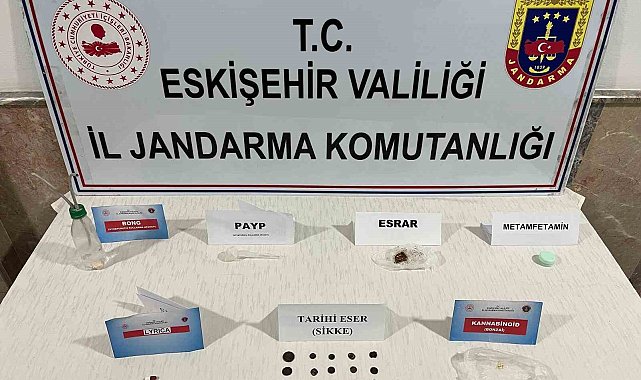 Tarih eser satmaya çalışan şahıslar jandarma tarafından yakalandı