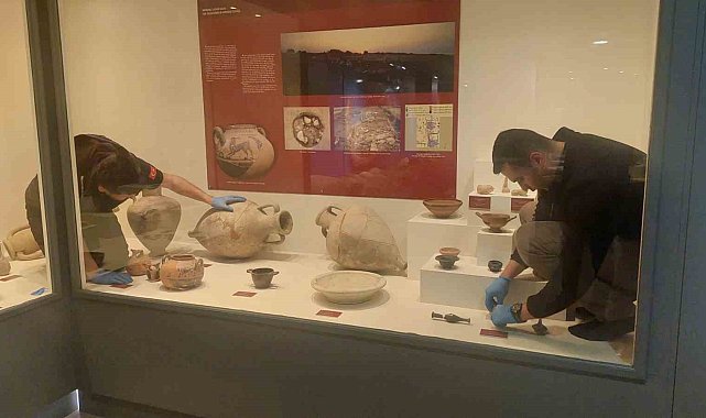 Tarihi eserlere deprem önlemi: Müze mumuyla sabitleniyor