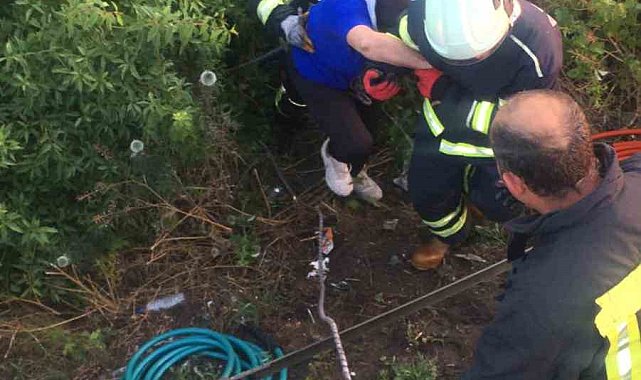 Tarsus'ta kontrolden çıkan araç yan yattı: 2 yaralı