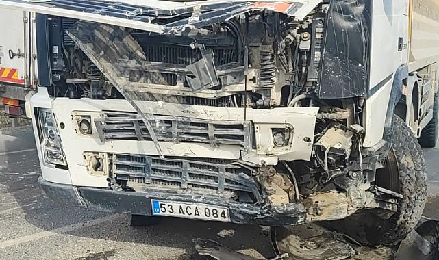Tarsus'ta trafik kazası: 1 ölü, 1 yaralı