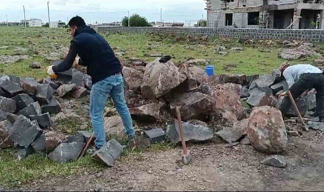 Taş ustaları Diyarbakır'ın tarihini yaşatıyor