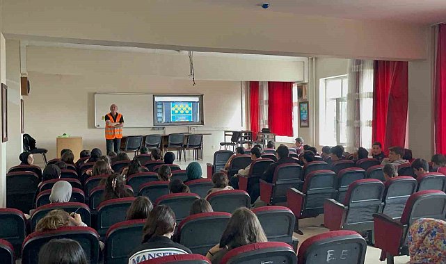 Tatvan'da öğrencilere "hayvan sevgisi" aşılanıyor