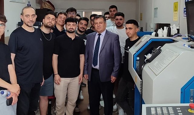 Tavşanlı MYO Makine Bölümü Öğrencileri imalat uygulamalarını da yaparak mezun oluyor