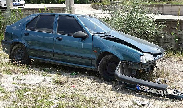Tavşanlı'da bir kişinin yaralandığı trafik kazası kamerada