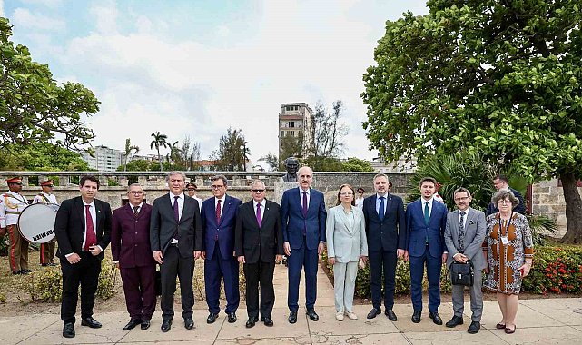 TBMM Başkanı Kurtulmuş'tan Havana'da Atatürk Anıtı'na ziyaret