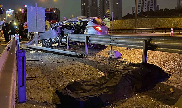 TEM Otoyolu'nda otomobil bariyerlere ok gibi saplandı: 1 ölü, 1 ağır yaralı