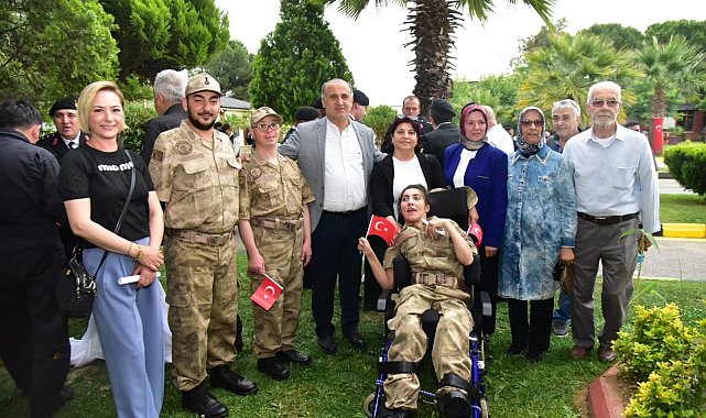 Terhis belgelerini Başkan Kaya verdi