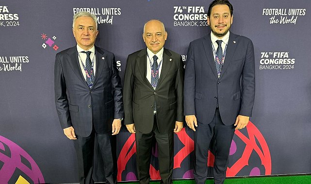 TFF Başkanı Mehmet Büyükekşi, FIFA Başkanı Gianni Infantino ile bir araya geldi