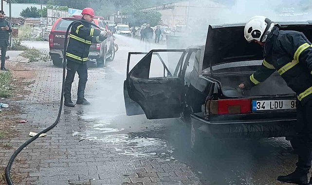 Tokat'ta yanan otomobil kullanılamaz hale geldi