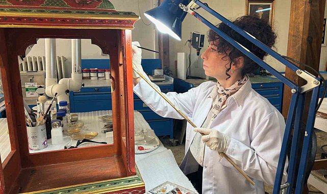 Topkapı Sarayı'nın 300 yıllık iki büyük saati restore ediliyor