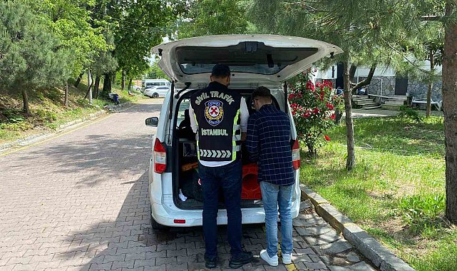 Trafikte aracını motosikletlinin üzerine süren sürücüye ceza yağdı