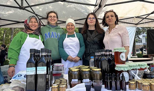 Türk Mutfağı Haftası etkinliklerinde kadınların el emeği ürünleri yoğun ilgi görüyor
