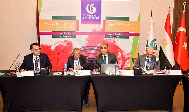 Türk ve Mısırlı Gazeteciler Kahire'de buluştu