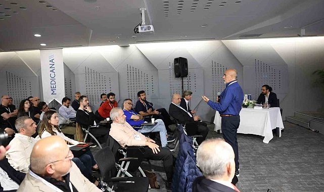Türkiye'nin dört bir yanından Beyin ve Sinir Cerrahisi Uzmanları İstanbul'da buluştu