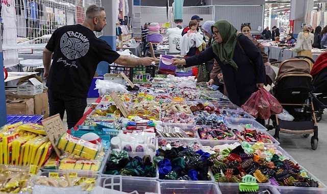 Ümraniyeliler yeni kapalı pazardan memnun: "AVM'yi aratmıyor"