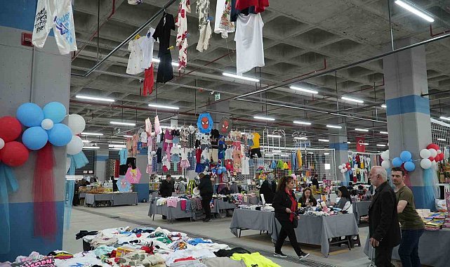 Ümraniyeliler'in yeni alışveriş adresi: Yamanevler Kapalı Pazar Alanı