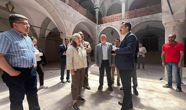Ünlü fotoğrafçı Ara Güler adına memleketi Şebinkarahisar'da sergi alanı oluşturulacak