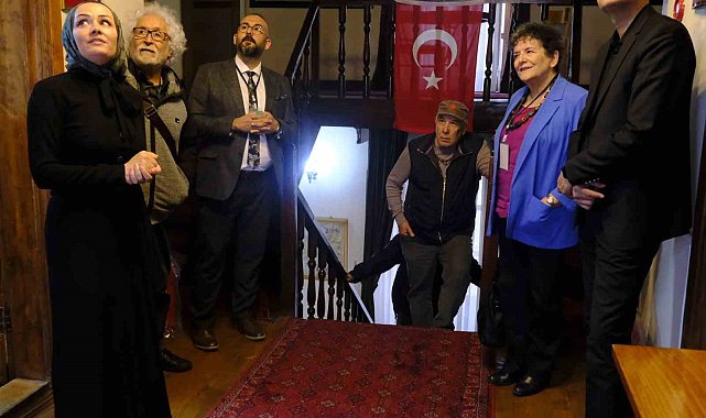 Ünlü yönetmenler yazma eserlere hayran kaldı