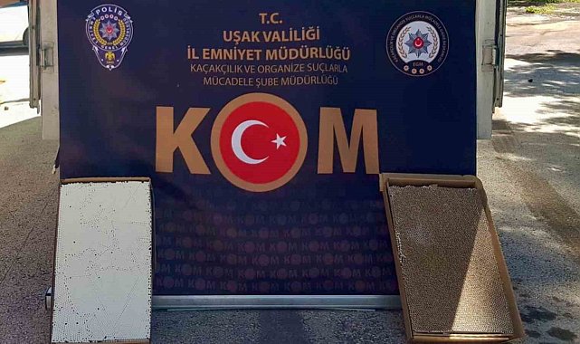 Uşak'ta 4 milyon 250 bin değerinde kaçak makaron ele geçirildi