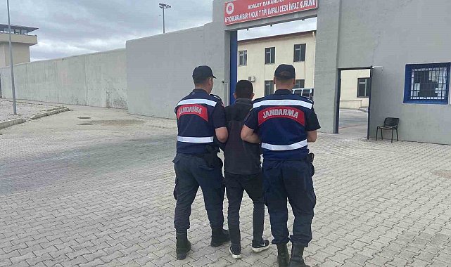 Uyuşturucu suçlarından aranan 2 şahıs jandarma tarafından yakalandı