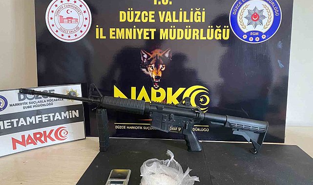 Uyuşturucu ticaretine 2 tutuklama