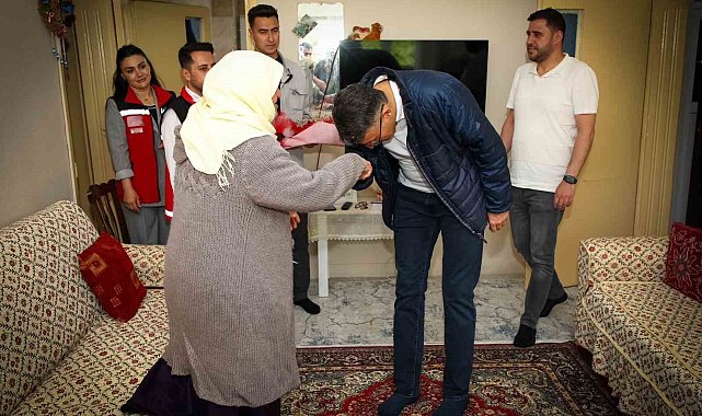 Vali Ali Çelik, şehit annelerini ziyaret etti