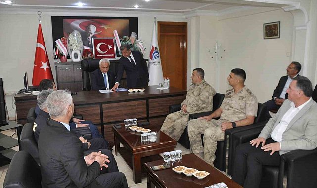 Vali Avni Çakır'dan belediye başkanlarına ziyareti