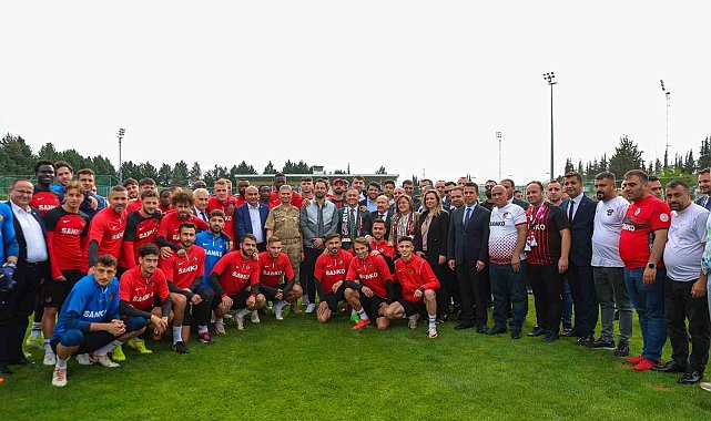 Vali Çeber ile Fatma Şahin'den Gaziantep FK'ya moral ziyareti