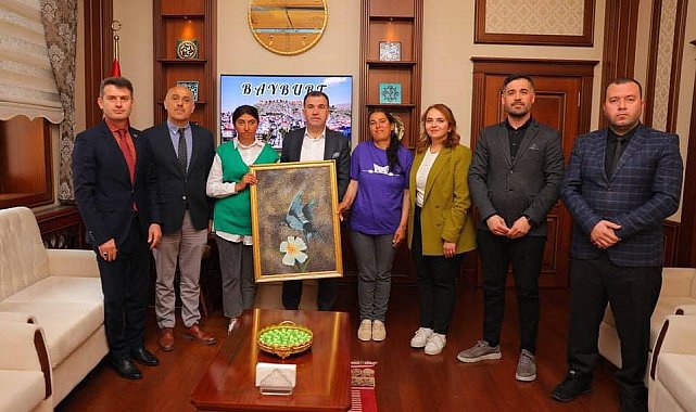 Vali Eldivan Engelsiz Yaşam Bakım ve Rehabilitasyon Merkezi sakinlerini makamında misafir etti