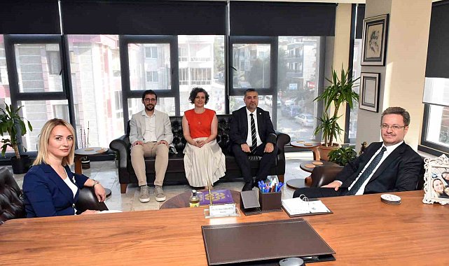 Vali Ünlü, veteriner ve eczacılar ile bir araya geldi