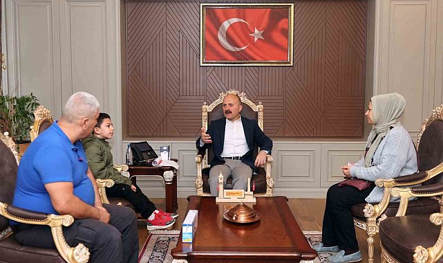 Vali Varol, vatandaşları makamında ağırladı