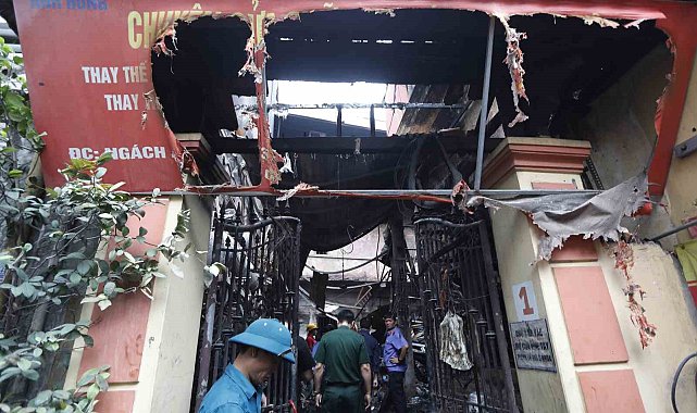 Vietnam'da apartmanda yangın: 14 ölü, 6 yaralı