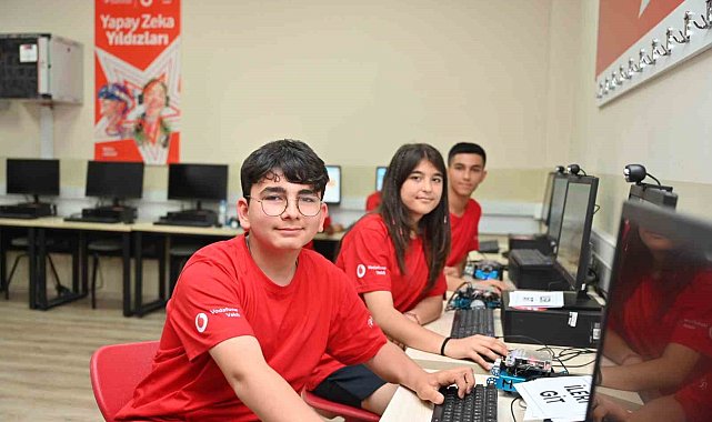 Vodafone Vakfı ve Habitat Derneği'nden gençler için 'yapay zeka' projesi