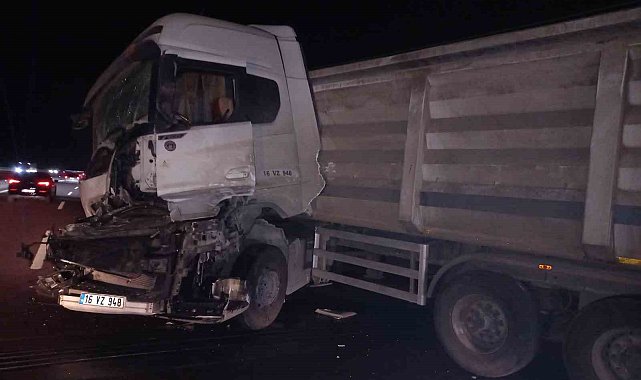 Yalova'da tır kamyona arkadan çarptı: 1 yaralı