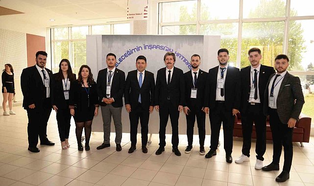 Yapı Topluluğu "Geleceğin İnşası" programında sektör temsilcilerini ağırladı