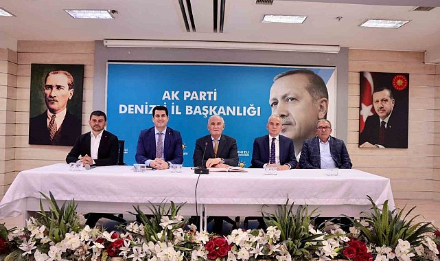Yerel Yönetimler Başkanı Yılmaz, AK Parti Denizli teşkilatlarıyla değerlendirme yaptı