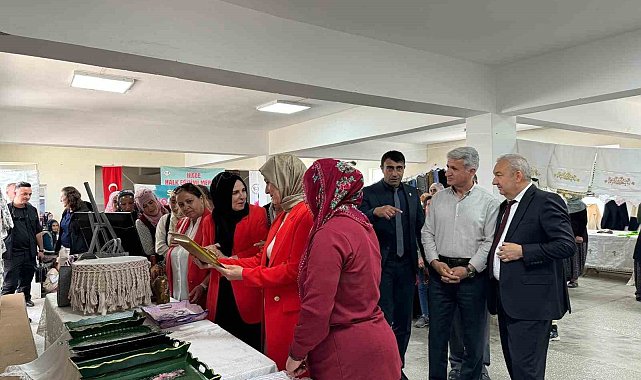 Yıldıztepe'de Okuma Yazma Kursu'na katılanlar belgelerini aldı