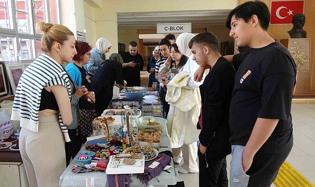 Yozgat'ta öğretim üyeleri ve öğrenciler can dostları için bir araya geldi