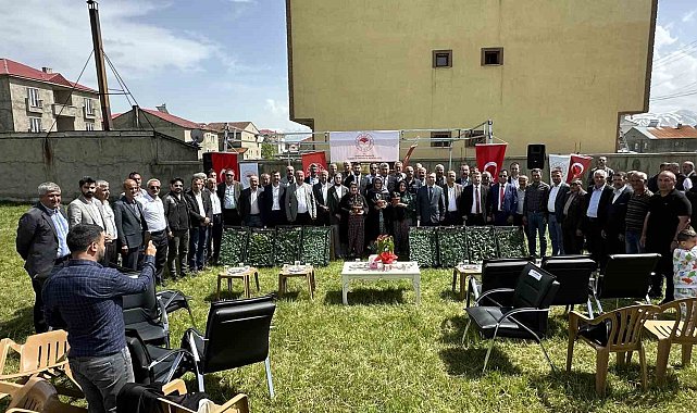 Yüksekova'da 257 çiftçiye 109 bin fide dağıtıldı