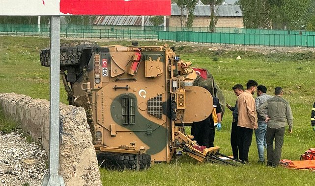 Yüksekova'da askeri araç devrildi: 2 yaralı
