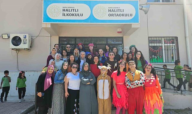 Yunusemre Kent Tiyatrosu Halıtlı'da öğrencilerle buluştu