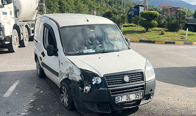 Zonguldak'ta kaza anı güvenlik kamerasına yansıdı