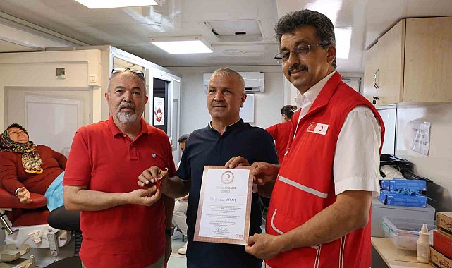 15. kez kan bağışladı 2 hastaya can oldu
